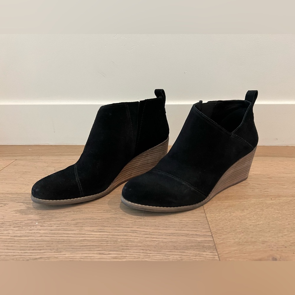 Toms Marta Black Suede Ankle Booties
